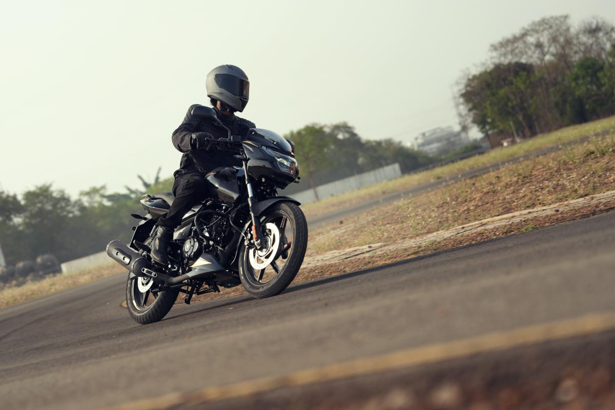 BAJAJ Pulsar 180 is Back!